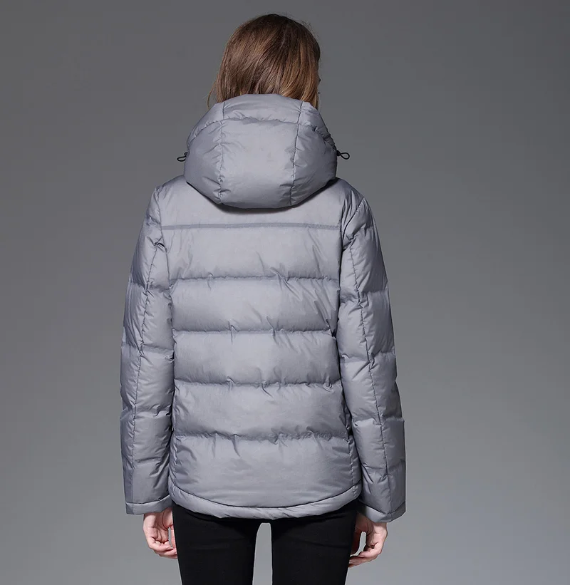 Женское утепленное пальто на 90% утином пуху короткая куртка хорошего качества с