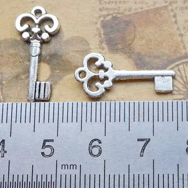 

500pcs Fashion key charms pendant antique silver Jewelry Making earrings bracelet necklace keychain DIY accessories 21.5*10mm