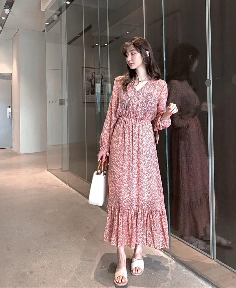 2019 Women's Long Dresses Spring and Summer Fairy Holiday Fragmented Chiffon Sleeve Dress V Neck Female Beach Wears | Женская одежда
