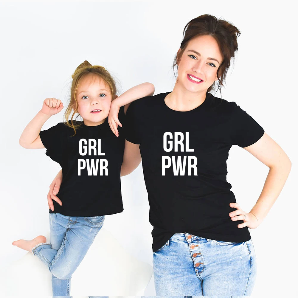 Семейная Одинаковая одежда футболка Женская мощная для дочери и девочек топы
