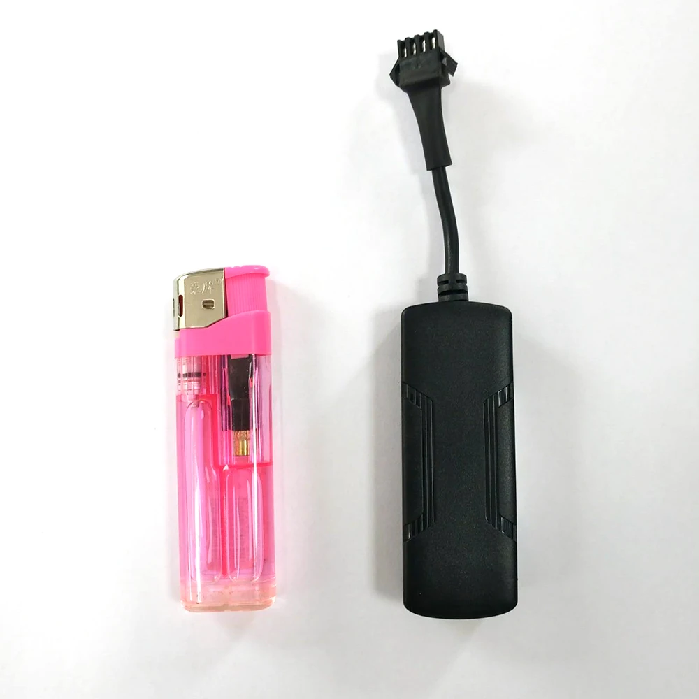 Отслеживание в режиме реального времени маленький размер GPS трекер M588U легкая