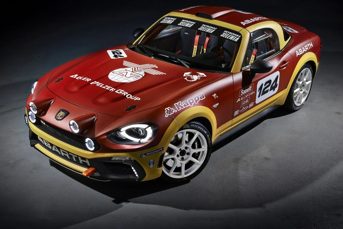 Гоночный автомобиль spider abarth rally edition Женева auto show гостиная украшение домашнее