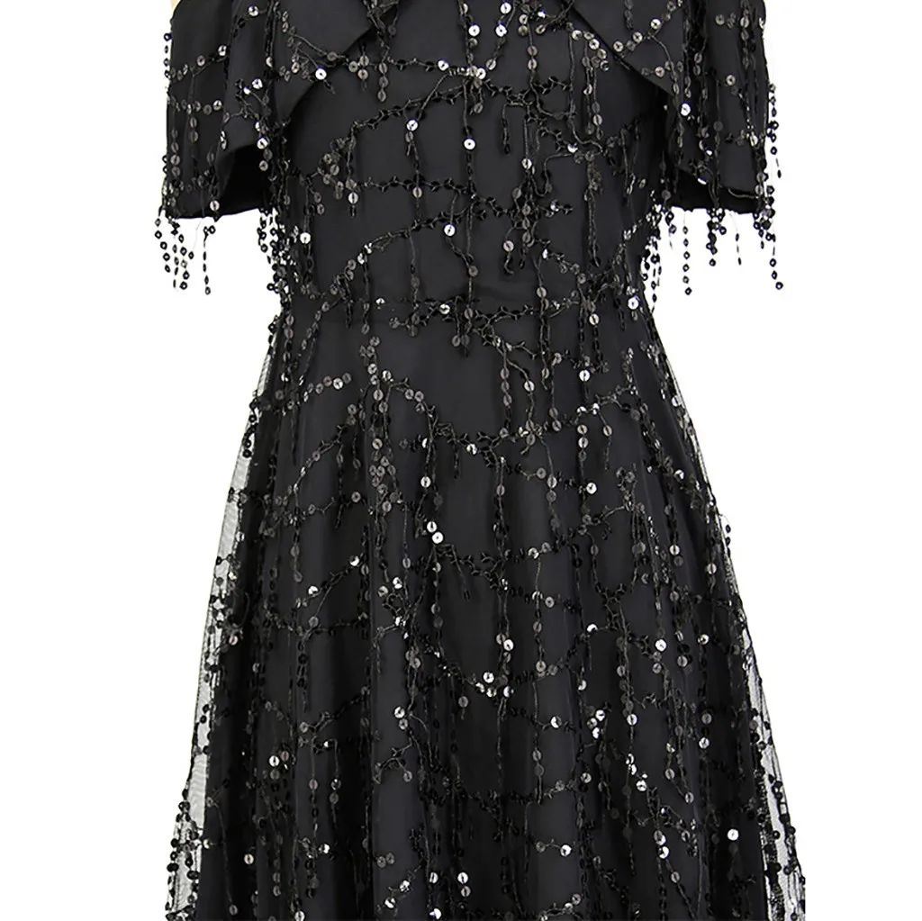 Женское вечернее платье выше колена на молнии сзади расшитое блестками с