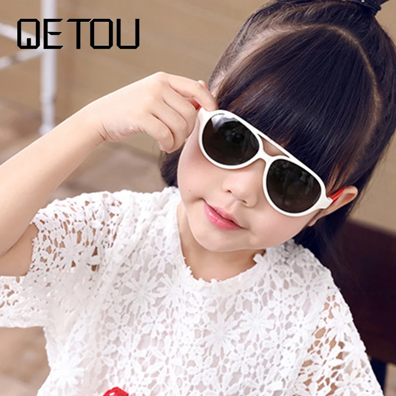 Солнечные очки QETOU TR90 детские гибкие поляризационные солнцезащитные