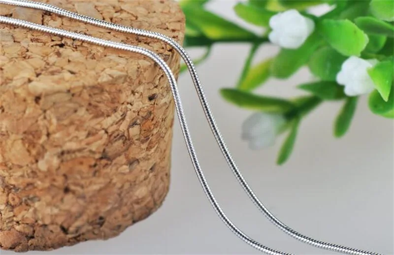 

Long 16-28inch (40-80cm) 100% Authentic Solid 925 Sterling Silver Chokers Necklaces 1mm Snake Chains Necklace for Women CN001