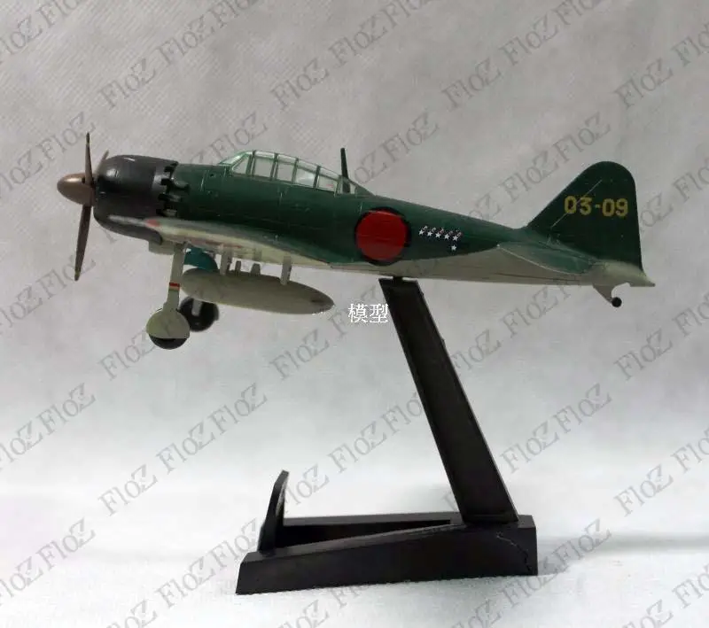 Модель WWII A6M типа Zero 203rd Tanimizu Kagoshima 1945 1/72 |