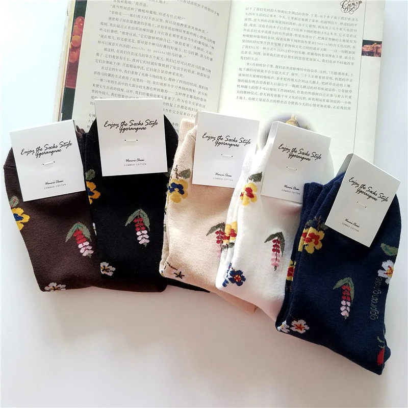 2021 Korean American Retro Rose Autumn Winter Cotton Casual Socks Warm Women Streetwear Cute Funny Socks Short Happy Ankle Socks