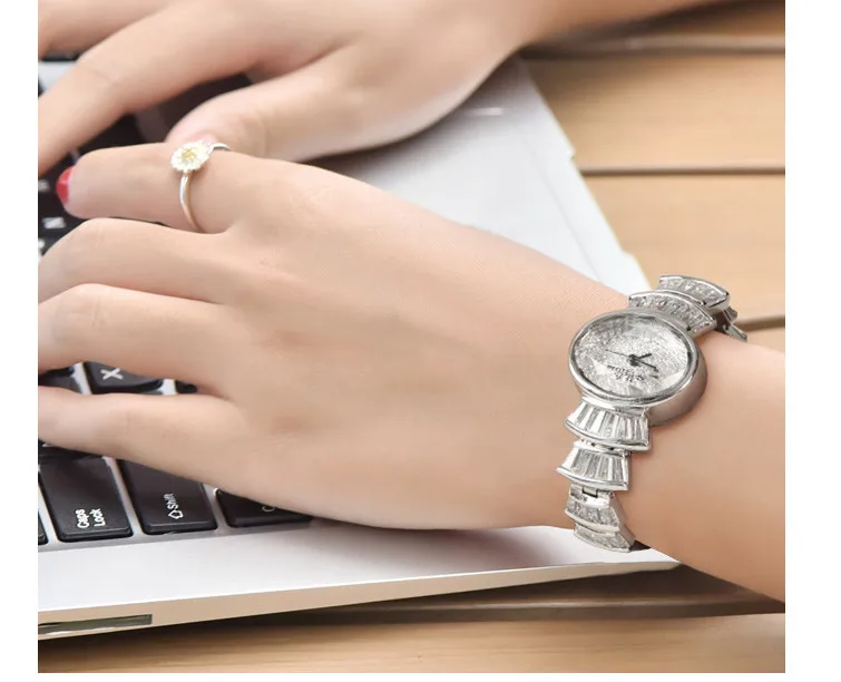 

MELISSA Designer New Cake Watch Full Sparkling Zircon Bracelet Wrist watch Elegant Women Dress Watches Quartz Montre Femme F8006
