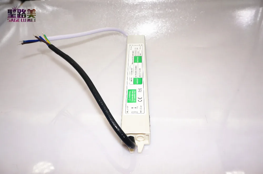 Бесплатная доставка 12V 2.5A 30W электронный водонепроницаемый драйвер AC 110V 260V