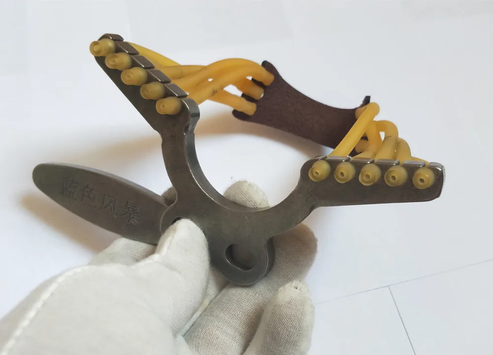 

Hard steel material Mini mechanical slingshot dedicated bow door Suitable for all kinds of slingshots