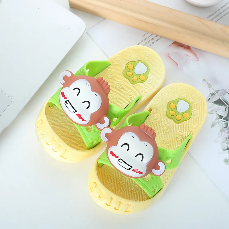 

Children cute Summer slippers cartoon flat bottom non-slip indoor outdoor soft Jelly shoes boys girls new baby slippers SH19043