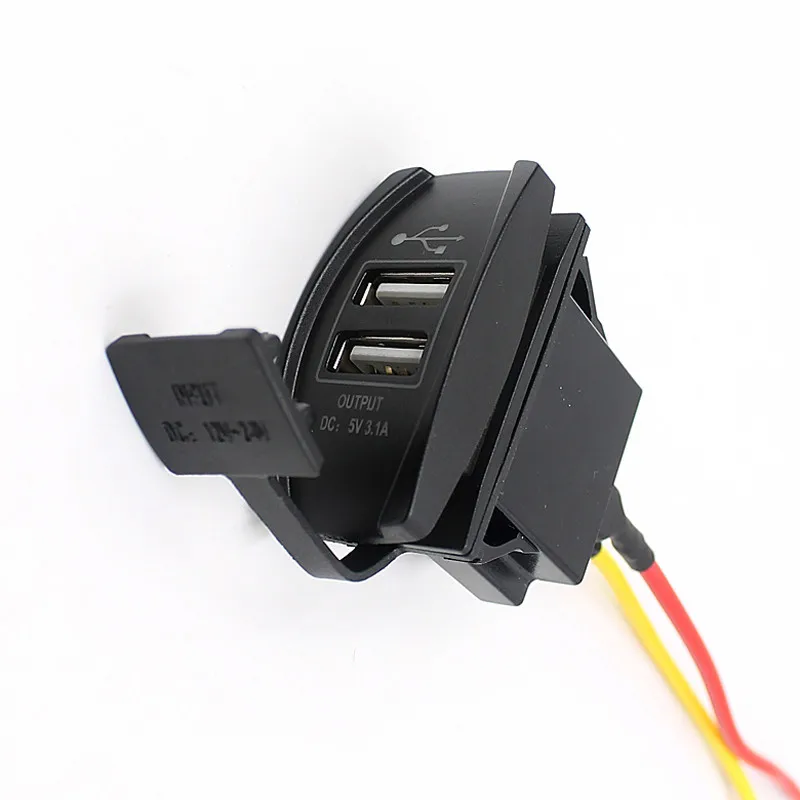 Автомобильное зарядное устройство с двумя USB-портами 12 В 24 |