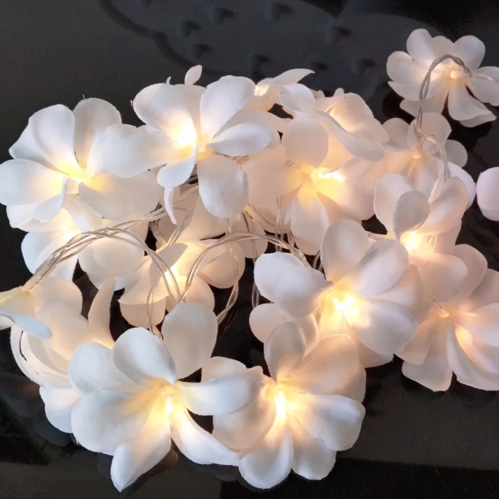 Белый фиолетовый ткань frangipani с цветочным рисунком для свадебных торжеств светодиодный индикатор заряда батареи, Плюмерия, гирлянда, вечерние, Рождество, в спальню 1/2/3/4 м