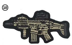 10 AK-47 Штурмовая винтовка пистолет винтовка Снайпер страйкбол патч RIFFLE клуб СОУ армия черный значок машина пистолет вышитые в форме оружия патчи - Цвет: 10