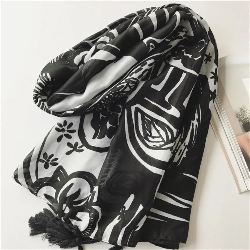 Испанская шаль из хлопка с цветочным принтом черная белая теплая плотная
