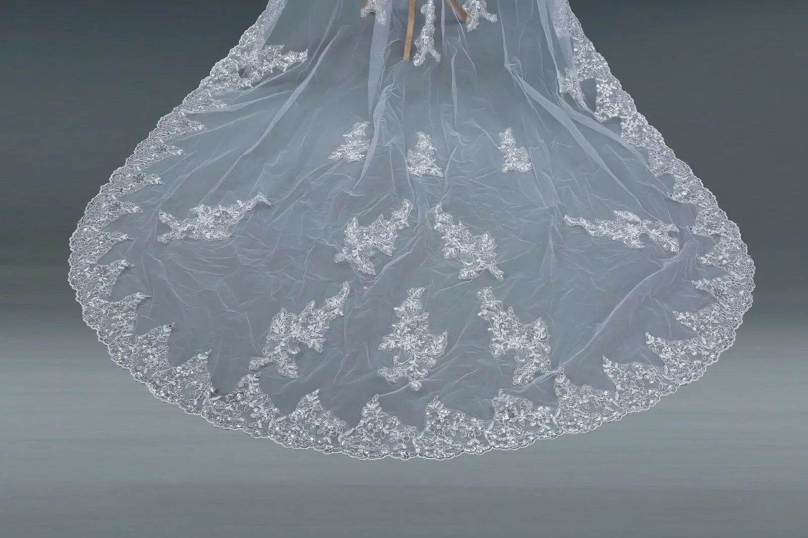 Фата свадебная Однослойная с пайетками тюль для невесты кружевной каймой