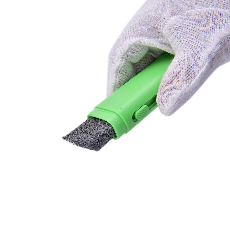 

1pc Plastic Guitar Strings Derusting Brush Pen Strings Anti Rust Guitar Cleaner String Care Oil Eraser Guitar Accessories