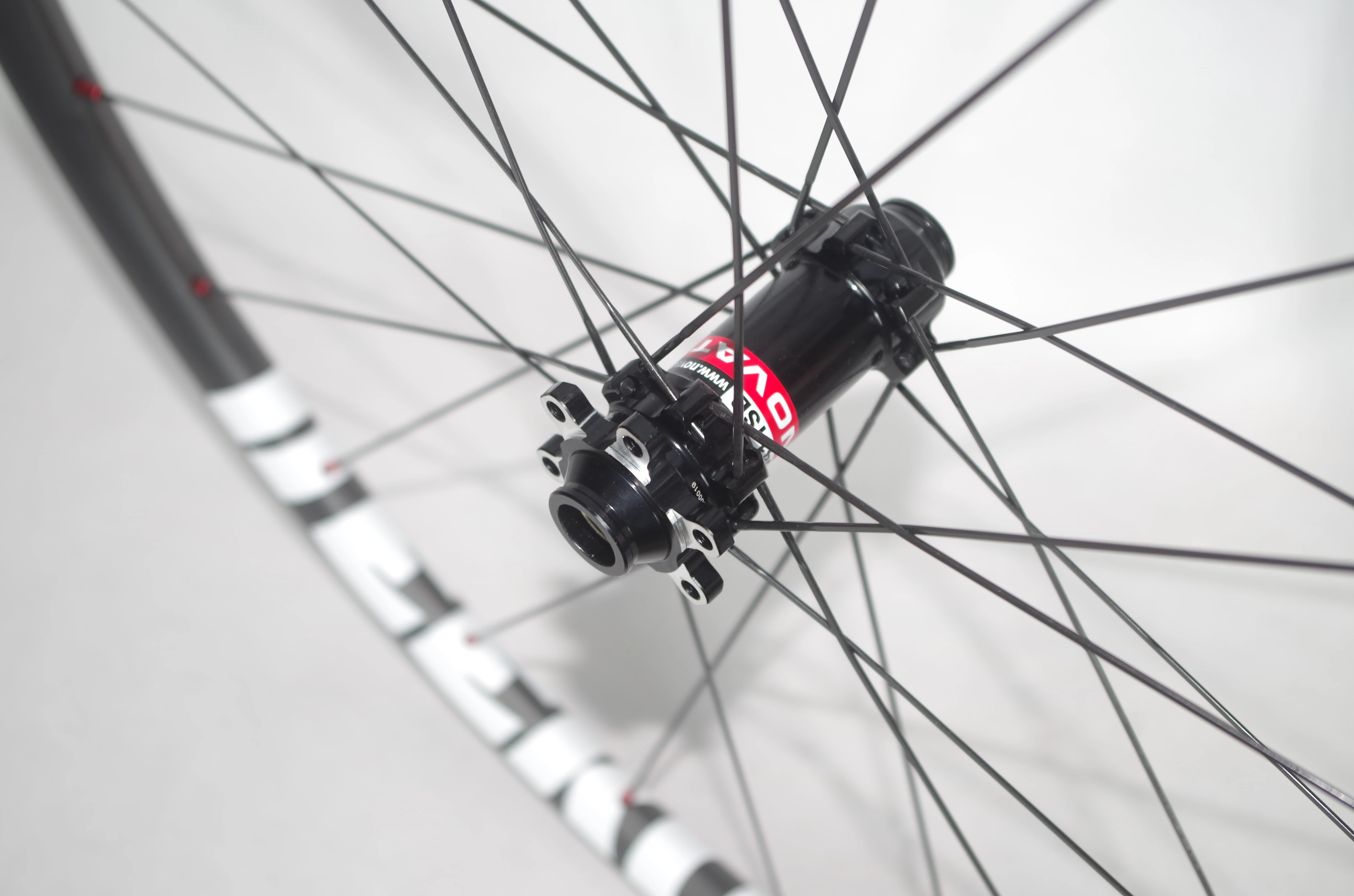 1020 г Самые легкие 27,5 er MTB кросскантри карбоновый колеса 24 мм Глубокий прямой Pull 650B бескамерное колесо горного велосипеда набор 15x100 12x142 11 s 12 s