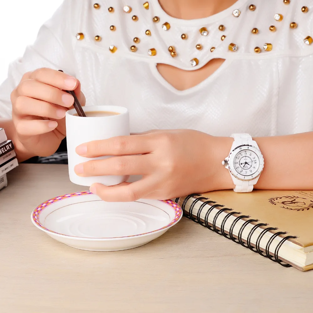 Часы женские Кварцевые водонепроницаемые с керамическим браслетом и календарем