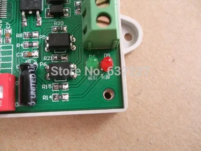 Упрощенная версия промышленного шагового контроллера двигателя/импульсного