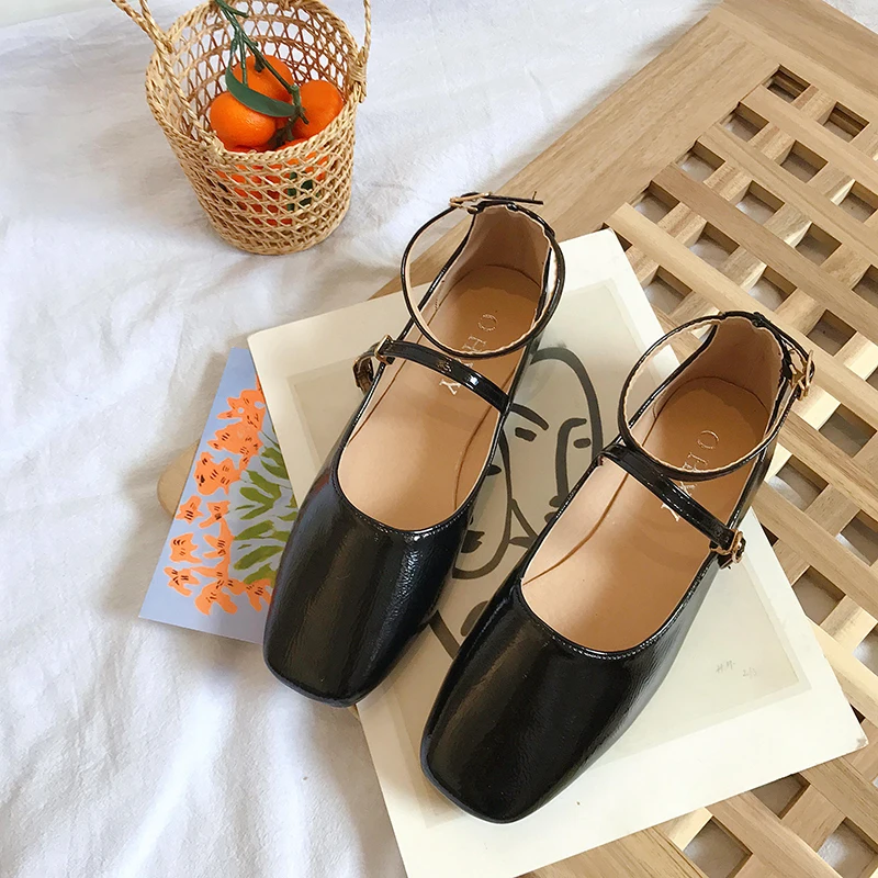 

British Style Retro Square Toe Shoes Women Ankle Strap Flats Black Leather Flat Heel Mary Janes Lolita Shoes Zapato Mujer Casual
