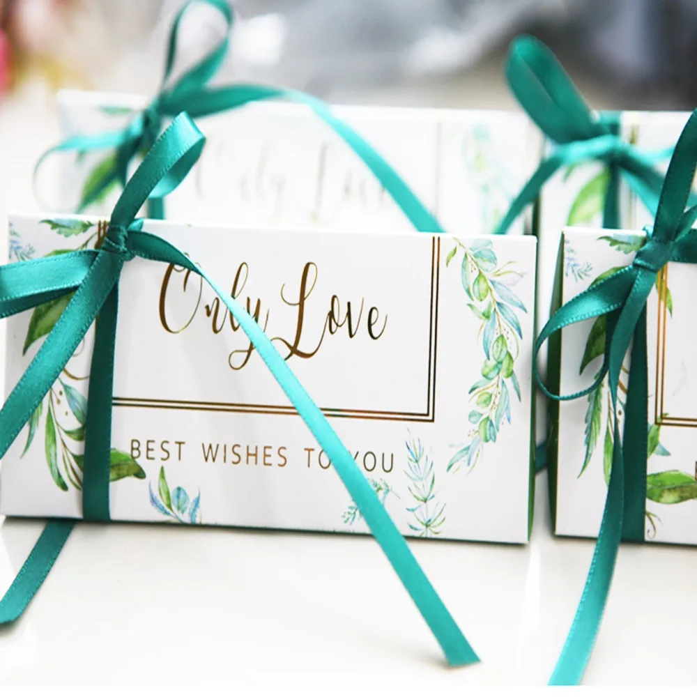 

Free shipping 100 Elegant Only design triangle shaped rose flower Sweets Wedding gift Favor boxes candy chocolate box for guests