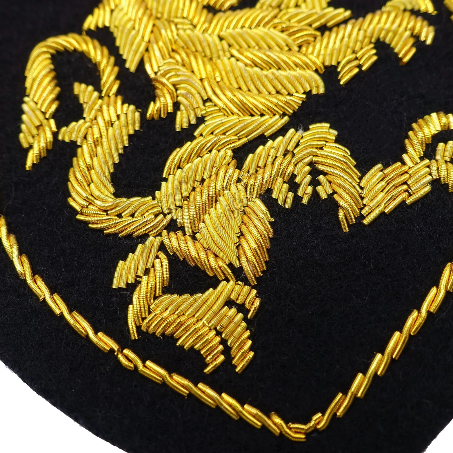 Handmade bullion wire embroidery/Goldwork badge Golden lion design~~~~ | Дом и сад