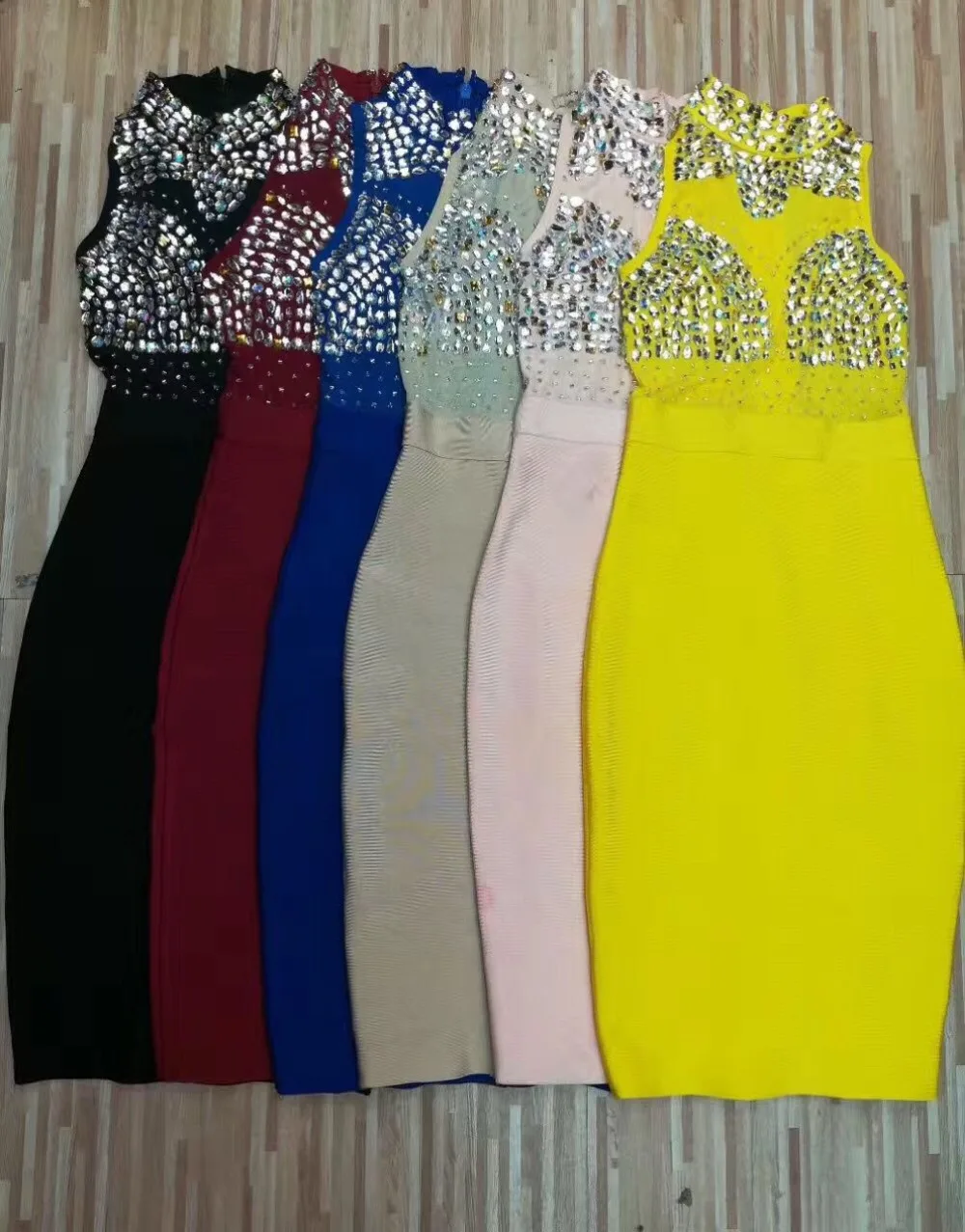 6 видов цветов Одежда высшего качества без рукавов Manutal Бисер полое вискозное