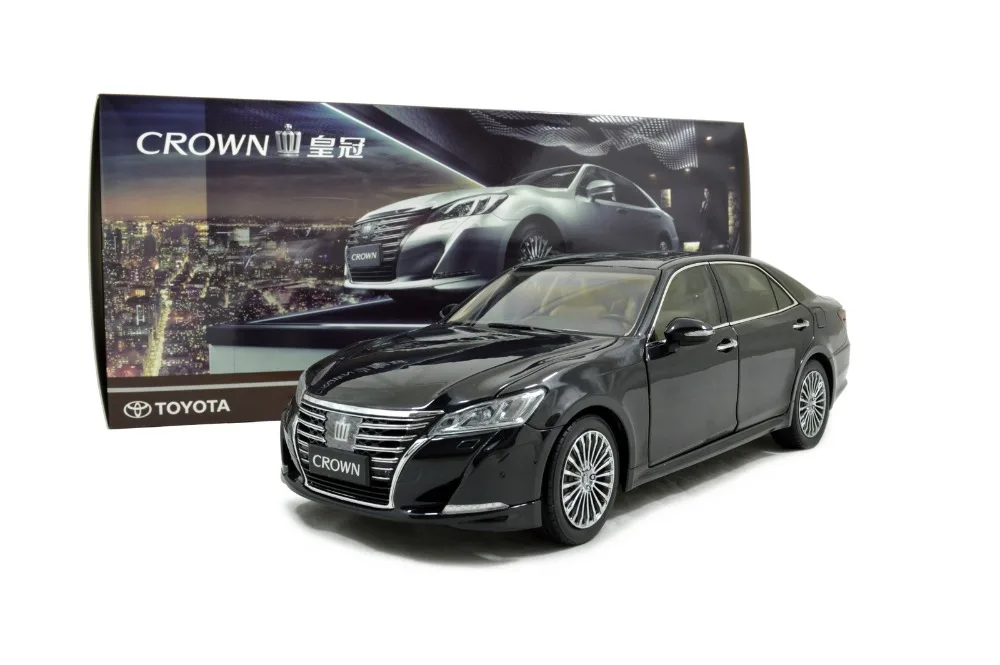 1/18 1:18 1 18 Масштаб Toyota Crown 2015 черная статическая имитация литых под давлением