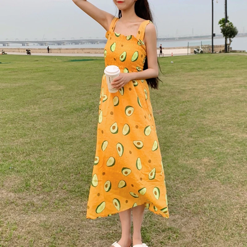 Возможно белое желтое темно синее платье с принтом авокадо без рукавов открытой