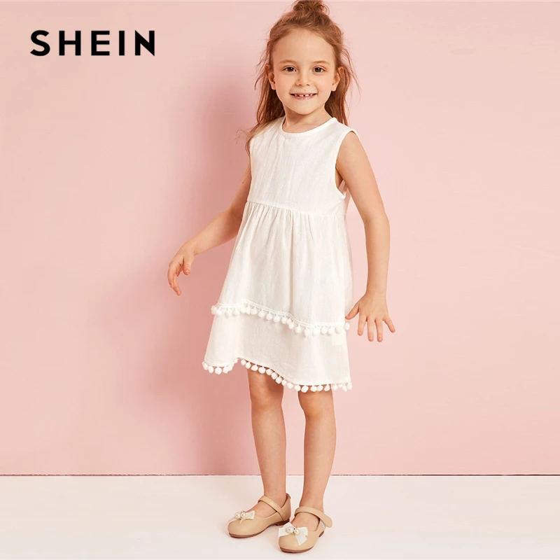 SHEIN Kiddie/милое белое однотонное платье на молнии сзади с помпонами для маленьких девочек; коллекция года; летнее расклешенное платье без рукавов с высокой талией в стиле бохо