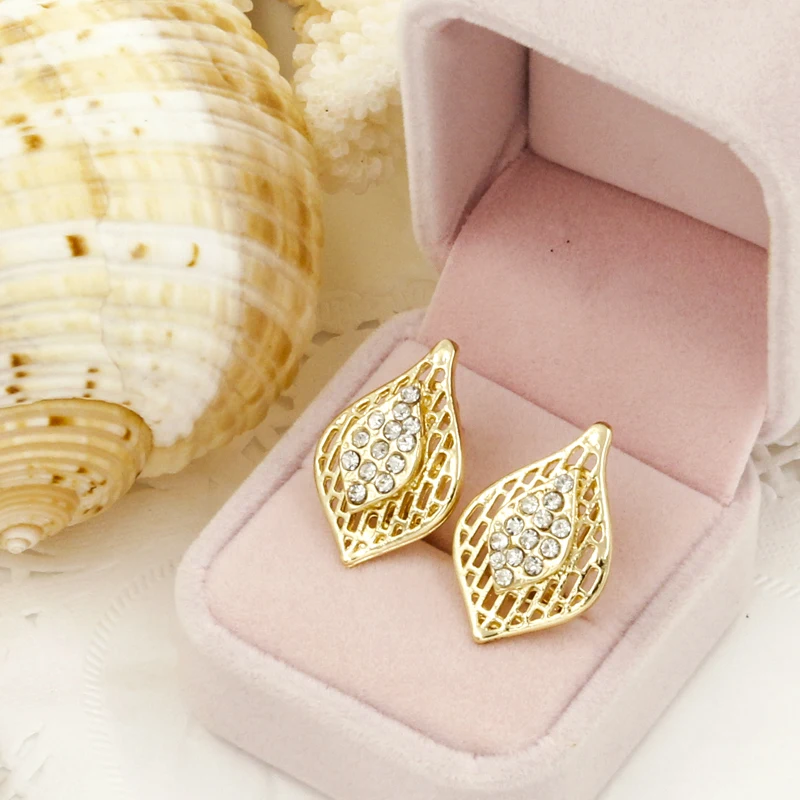 2017 CZ продаж! Новое поступление большой Цепочки и ожерелья Серьги Наборы для ухода