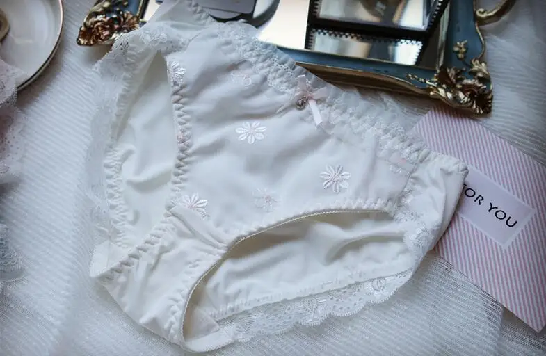 Реальные фотографии, Размеры M, L, XL, милые сексуальные шифоновые трусики в стиле Лолиты и принцессы с вышивкой и рюшами, нижнее белье 419