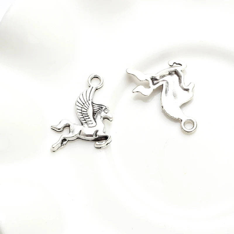 Lucky Eye Pegasus Horse Charm сплав Серебряный Кулон Diy ювелирные аксессуары Изготовление