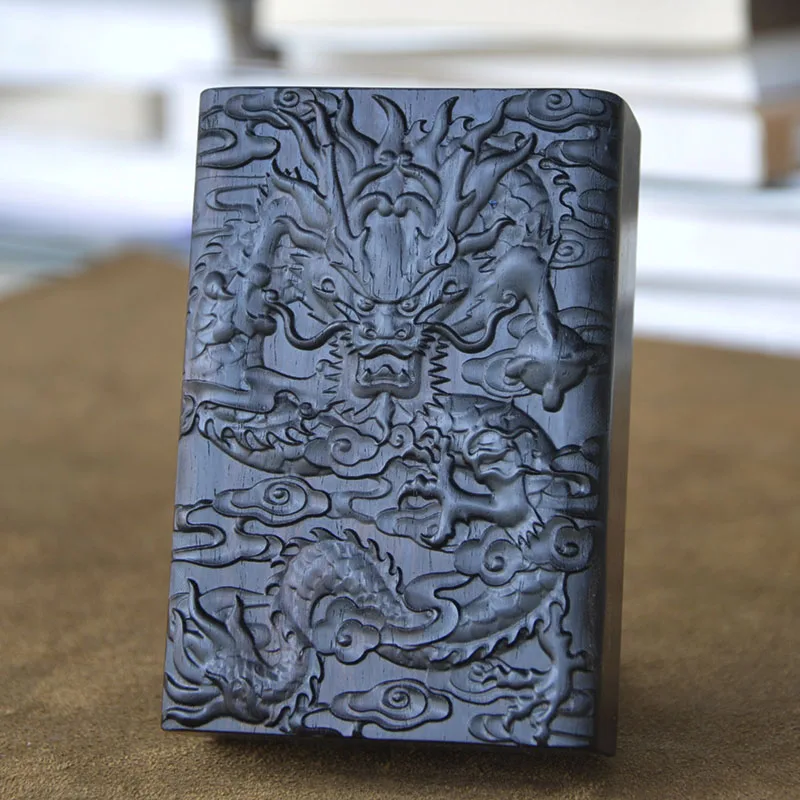 

Carved Patterns Of 20 Portable Ultra-thin Cigarette Boxes Can Be Customized Cigarette Box