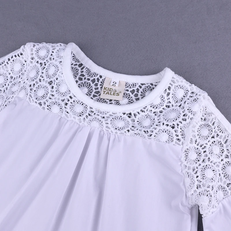 Комплект для девочек из 2 предметов футболка с вырезами и джинсовые штаны модные