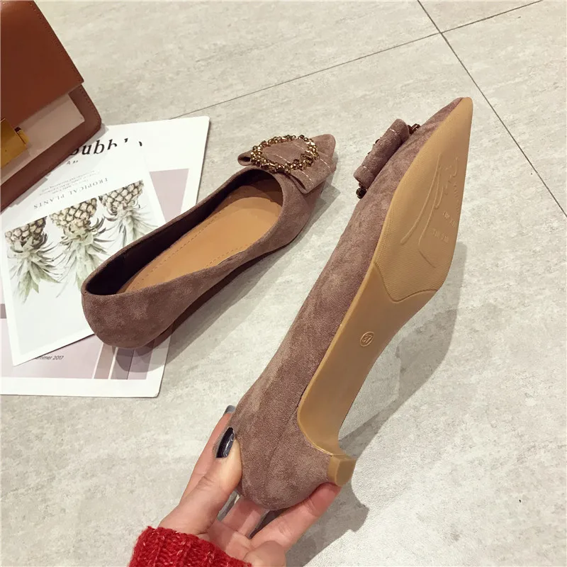 Женские туфли лодочки YAERNIFashion с заостренным носком украшенные стразами