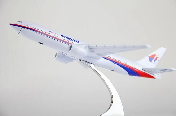 Модель самолета Боинг 777 авиакомпании Малайзия самолет металлическая модель для