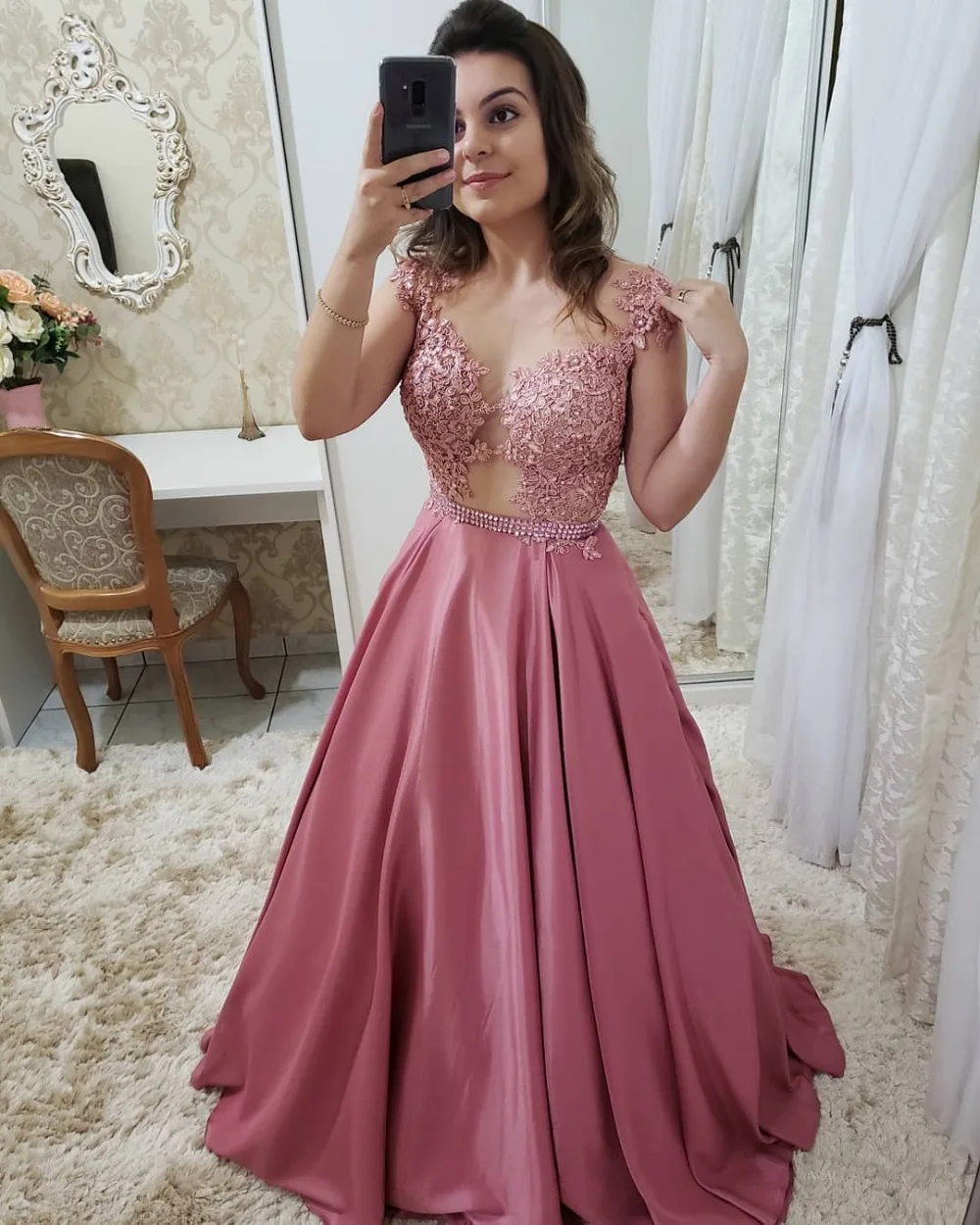 

Vestidos De Gala Elegant Cap Sleeve Lace Appliques Prom Dresses Long Sexy Open Back A-Line Formal Party Dress with Beading Belt