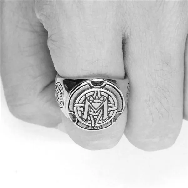 Прямая поставка кольцо с надписью M из нержавеющей стали 316L Bad Ass мужские