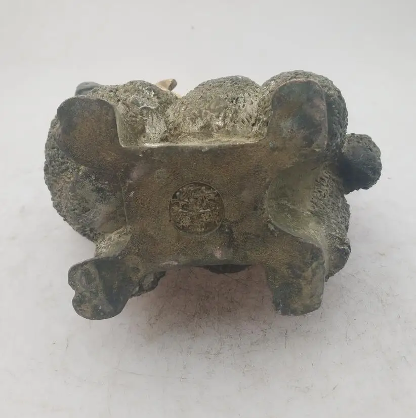 

Collection chinese Handmade old bronze Gilt sheep statue, Home Decoration antique sculpture