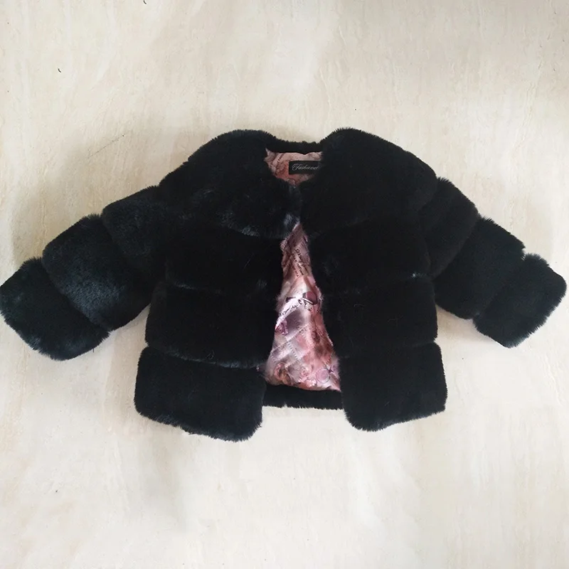 Black Одинаковая одежда для семьи пальто для мамы и дочки зимнее пальто с искусственным мехом для девочек женские шубы и куртки семейная одежда - Цвет: Black