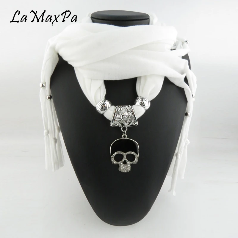 

LaMaxPa Fashion Women Alloy Skull Pendant Scarf For Lady Femme Jewelry Pendant Echarpe Mujer Colgante Bufanda Vrouwen Gem Sjaals