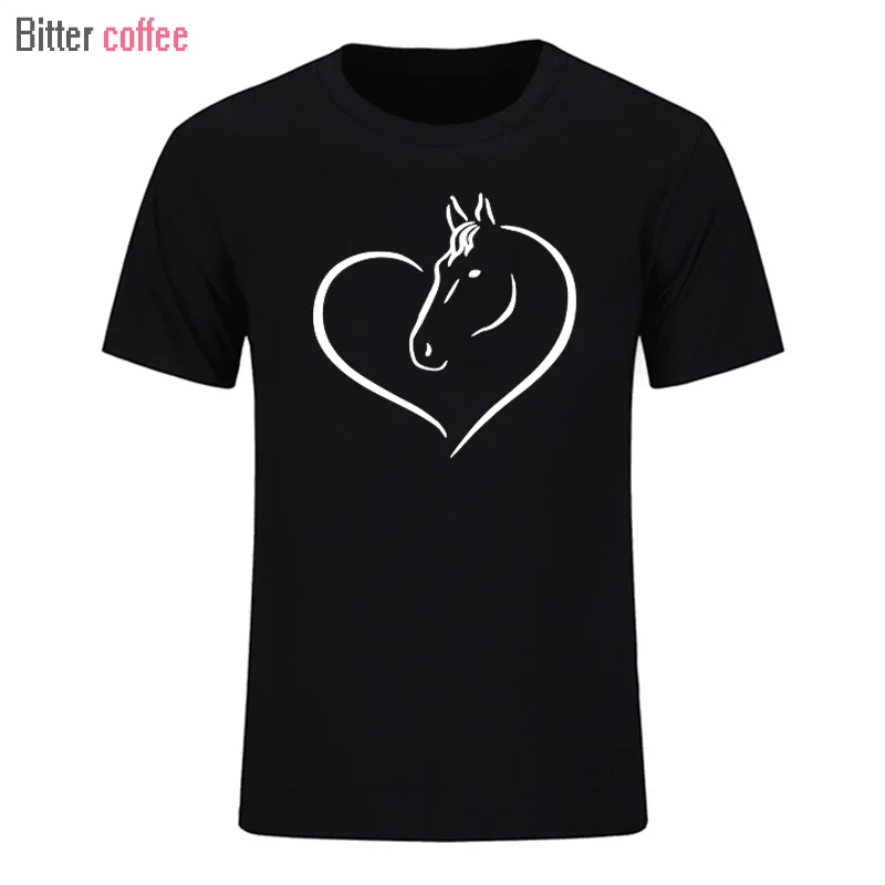 

Мужская футболка с коротким рукавом, круглым вырезом и надписью «Love Heart Horse»