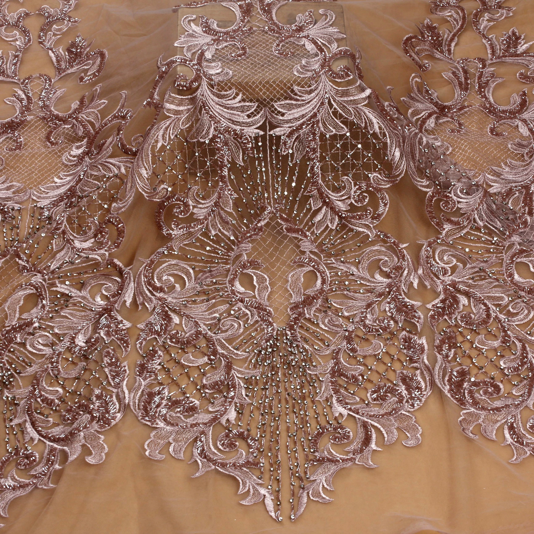 Новинка модное белое платье с большим узором ручная работа вышивка бисером