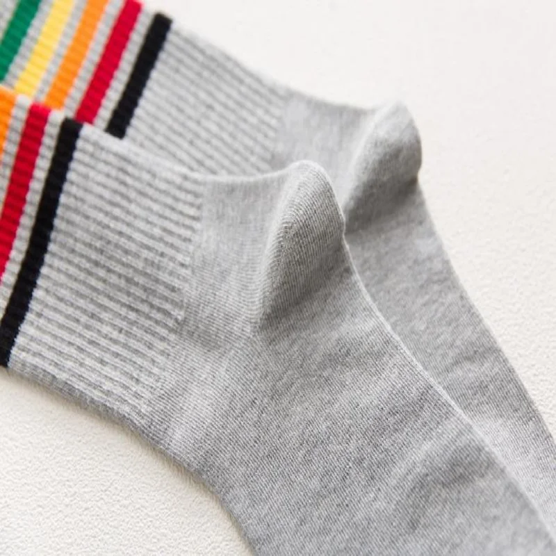 

The latest fashion rainbow stripes men's socks