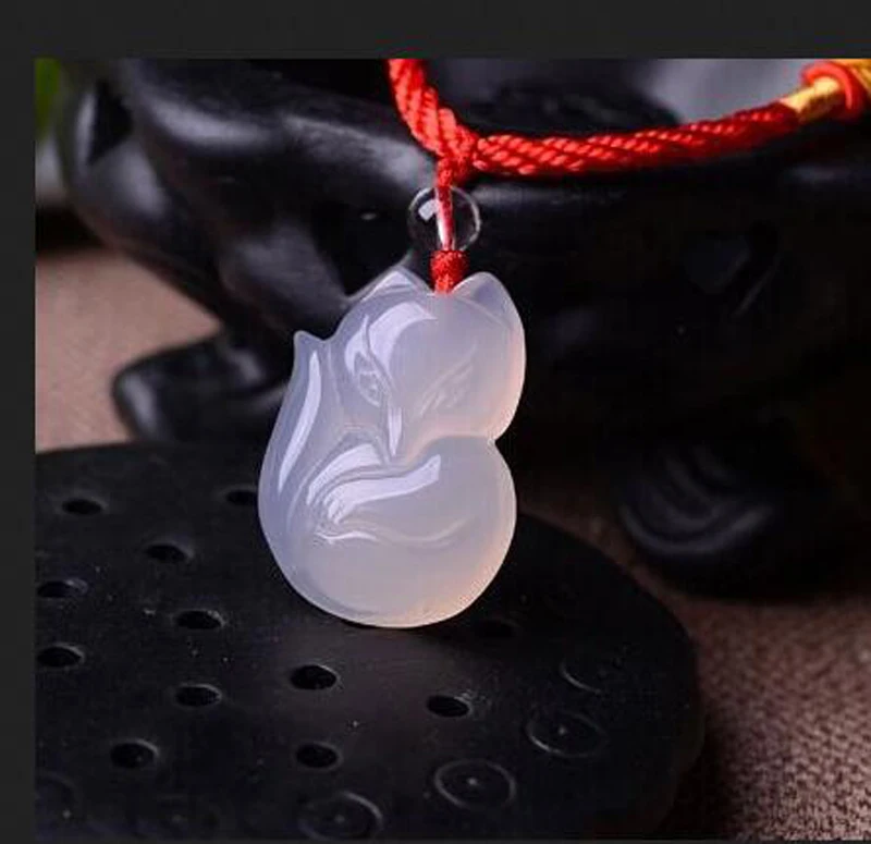 100% белый красный розовый натуральный зеленый агат резной милый амулет лисы