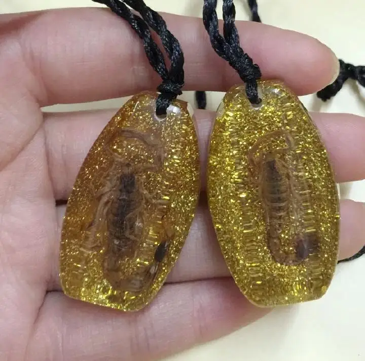 Праздник по выгодной цене с доставкой 12 шт. в упаковке настоящее насекомое