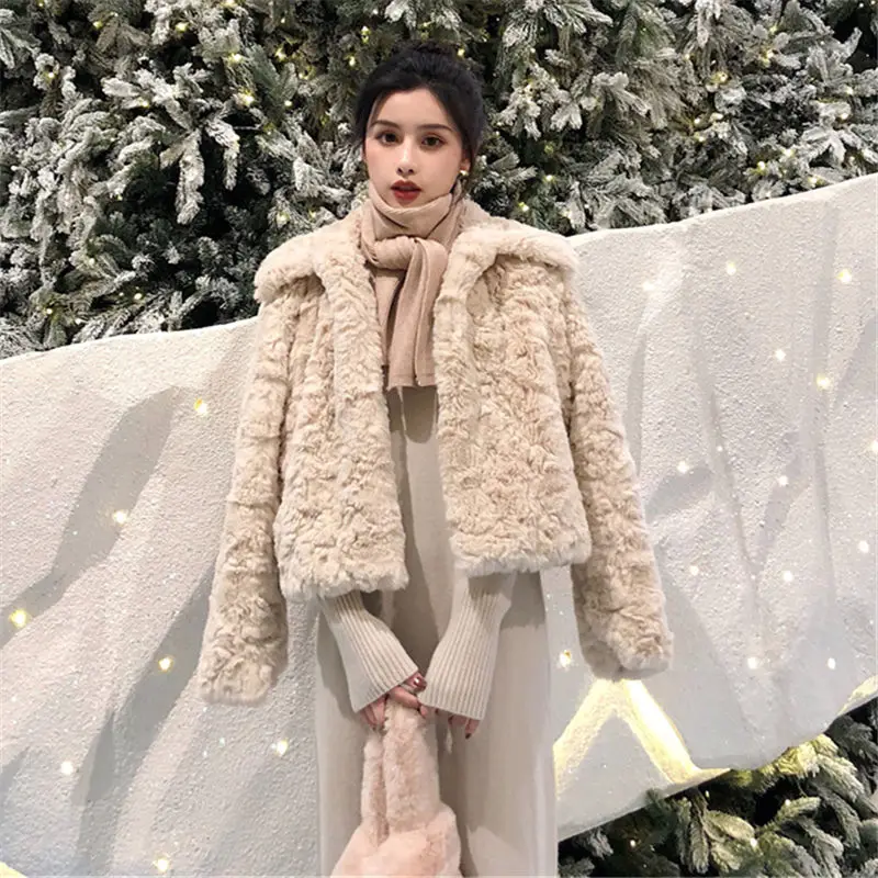 Женское пальто с длинным рукавом теплое абрикосовое меховое отворотом|Куртки из