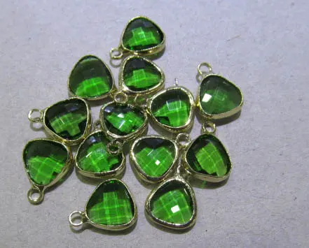 

Crystal Glass Gem&Brass Plated, High quality 50pcs 8-10mm Freeform Triangle Crimsone red pink green assortment Findings--single